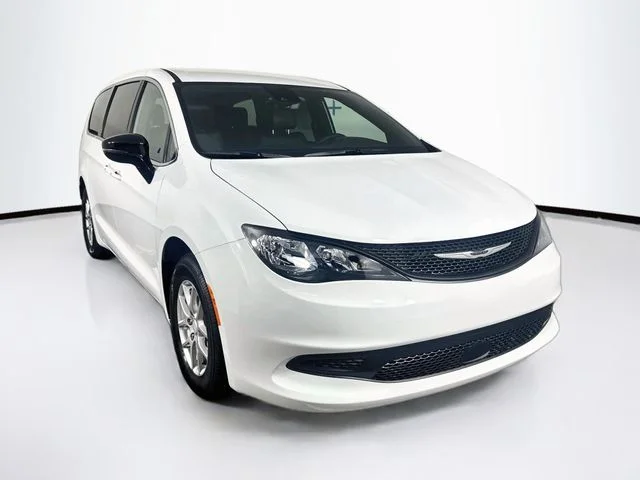 New 2027 Bright White Clear-Coat Exterior Paint Chrysler LX image 1
