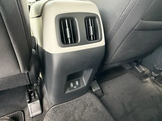 Used 2022 Silver Hyundai SEL image 14