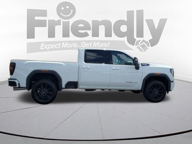 Used 2025 White GMC AT4 image 6