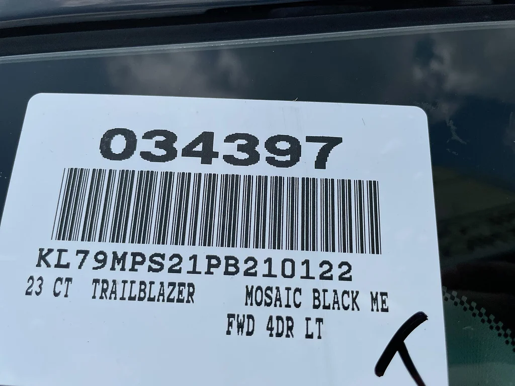 Used 2023 Mosaic Black Metallic Chevrolet LT image 32
