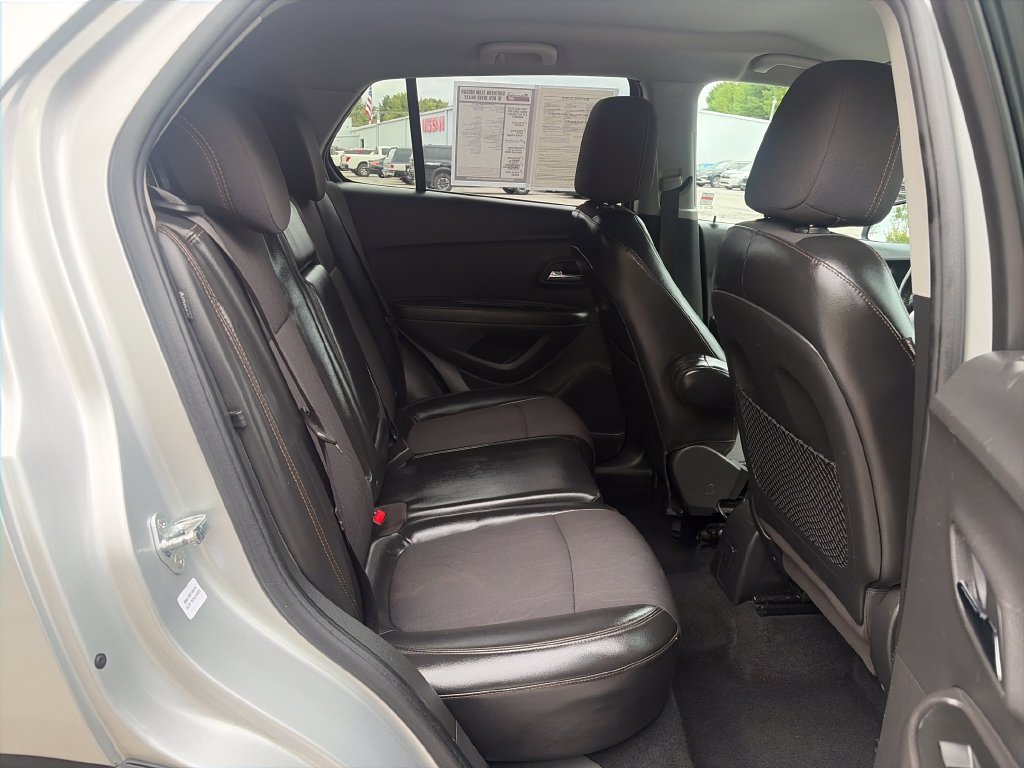 Used 2020 Silver Chevrolet LT image 41