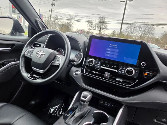 2023 Toyota Highlander XSE - Photo 13