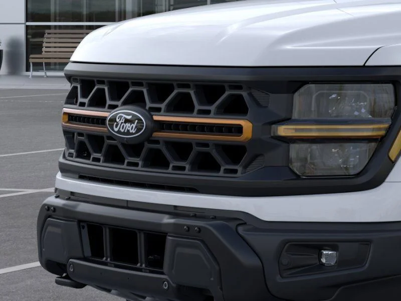 New 2025 Oxford White Ford Tremor image 18