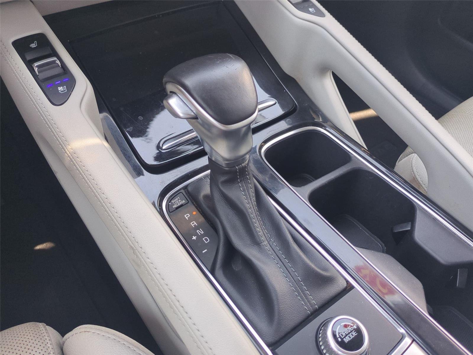 Used 2022 Glacial White Pearl Kia SX image 47