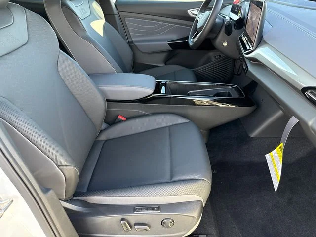 New 2026 Opal White Pearl W / Black Roof Volkswagen Pro S Plus image 19