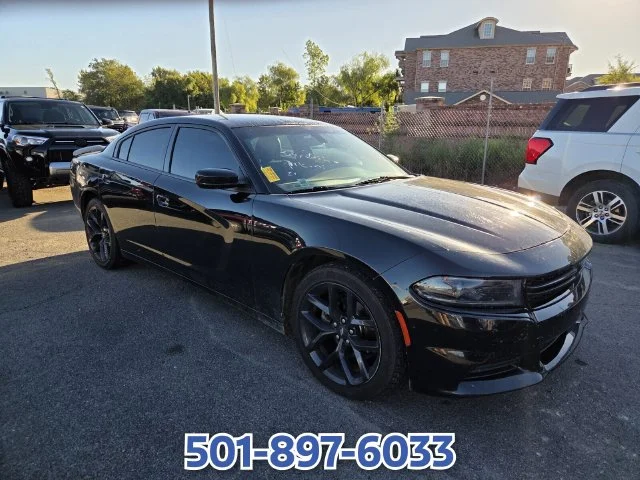 Used 2022 Black Dodge SXT image 3