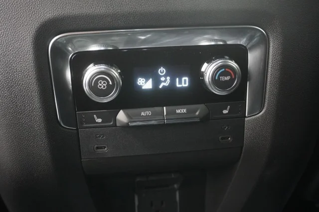 2026 GMC Yukon XL Denali - Photo 26