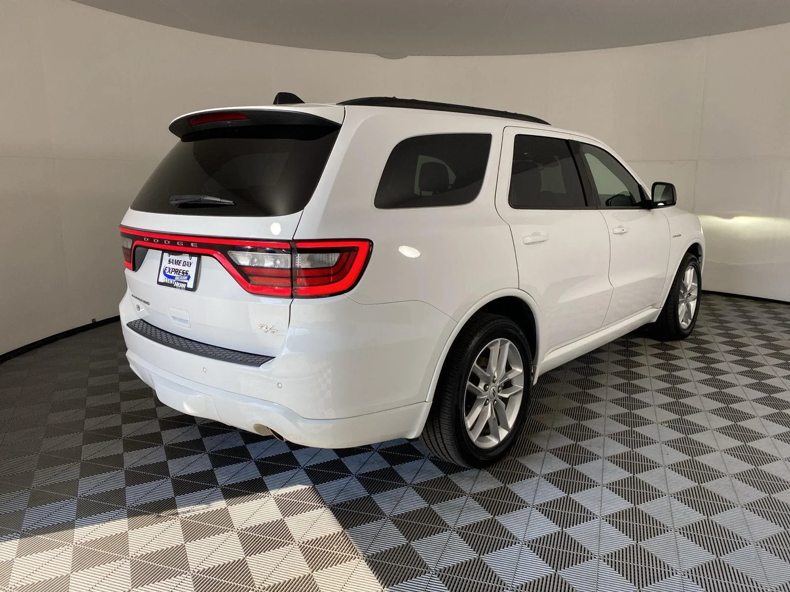 Used 2025 White Knuckle Dodge R/T image 9