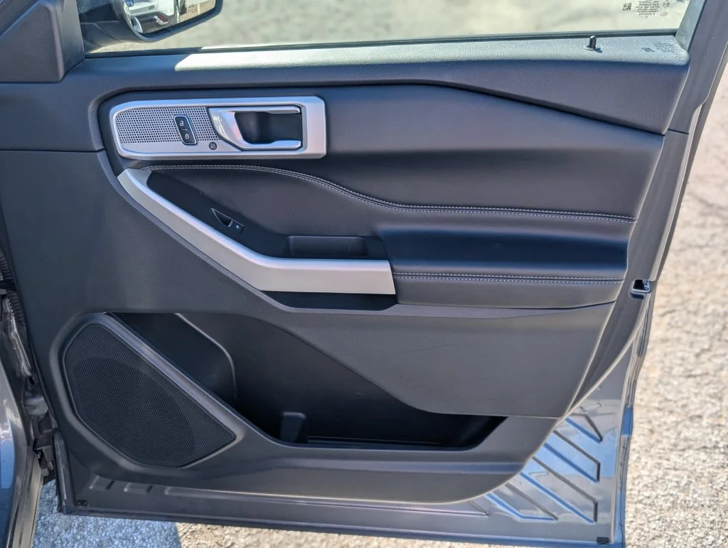 Used 2022 Gray Ford Limited image 39
