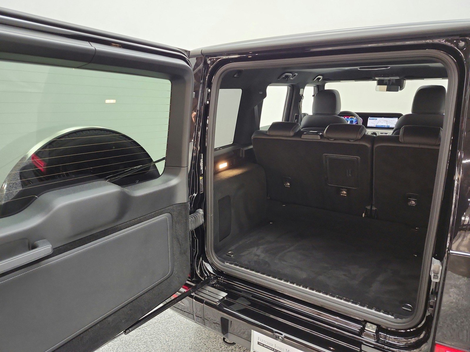 Certified Used 2025 Obsidian Black Metallic Mercedes-Benz G 550 SUV image 22