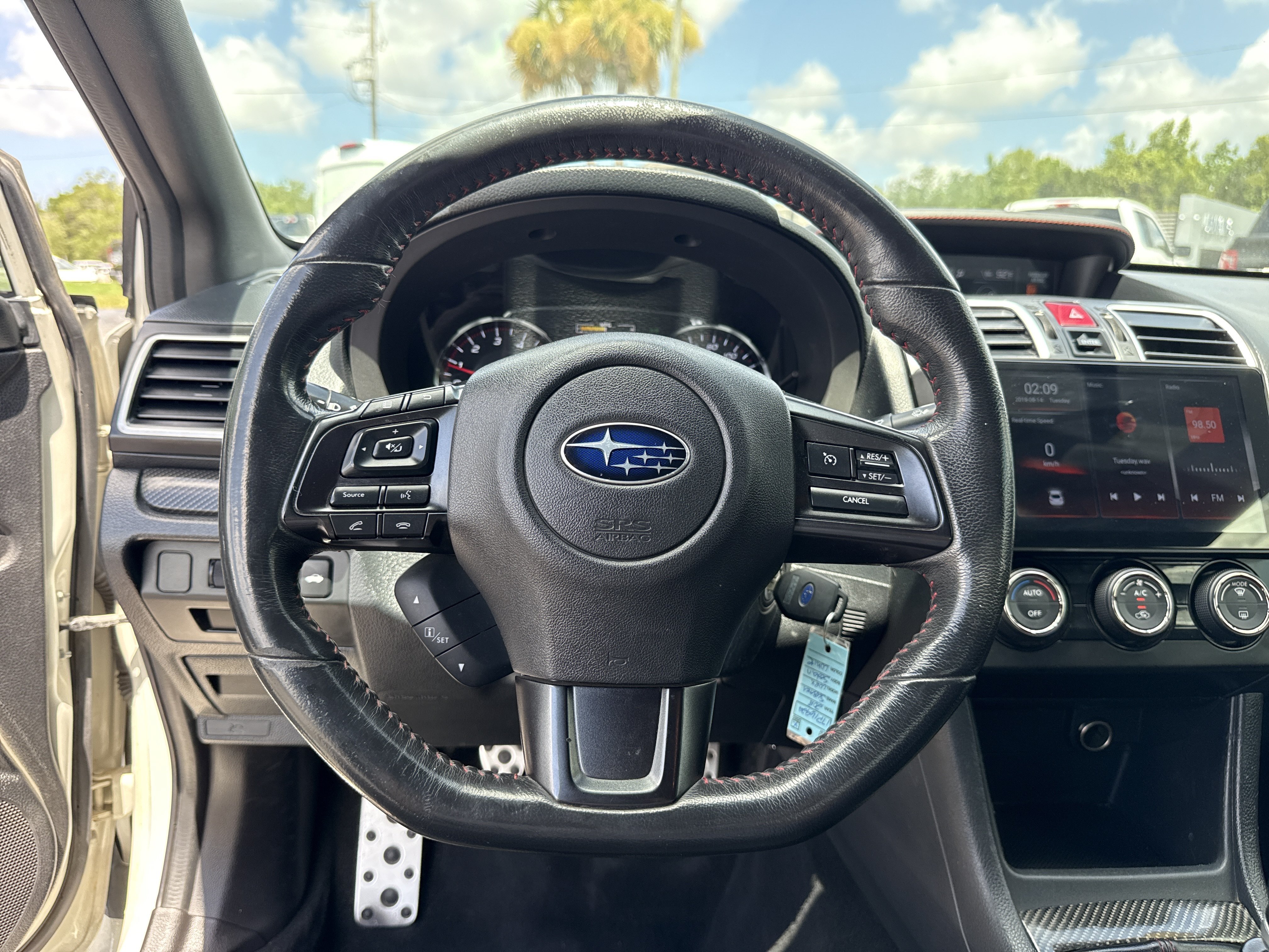 Used 2018 Crystal White Pearl Subaru Base image 41