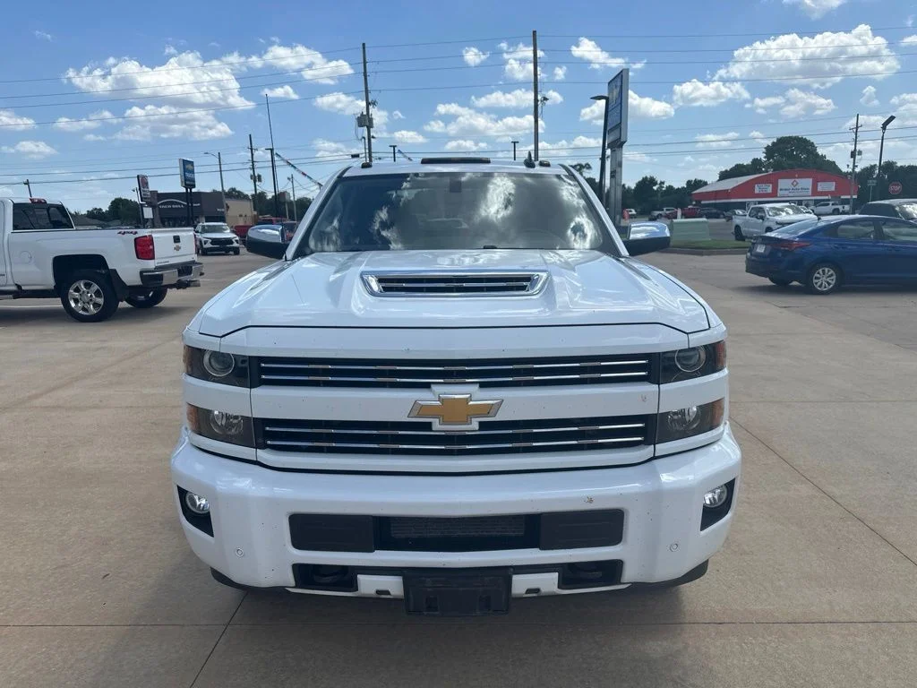 Used 2019 White Chevrolet LTZ image 32