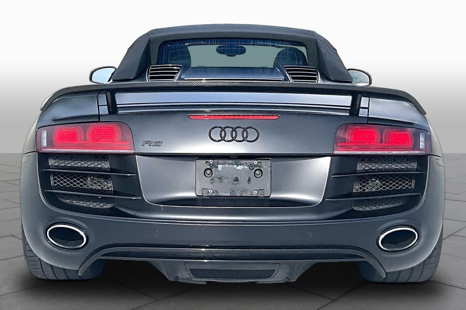 Pre-Owned 2011 Audi R8 5.2L