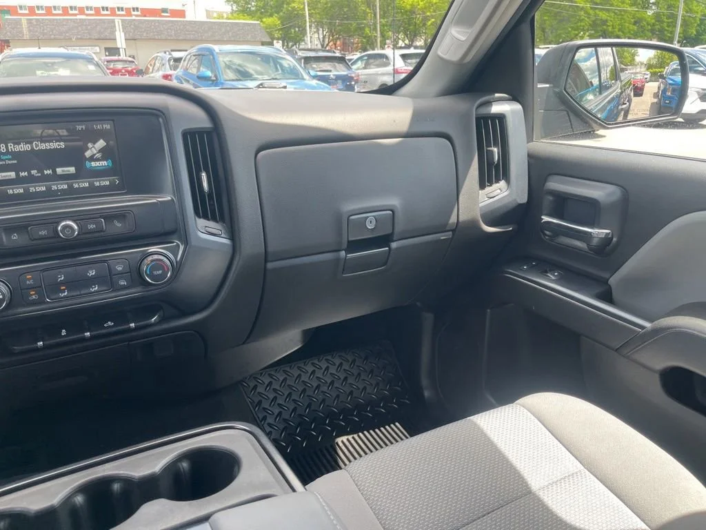 Used 2018 GRAPHITE METALLIC Chevrolet LS image 13