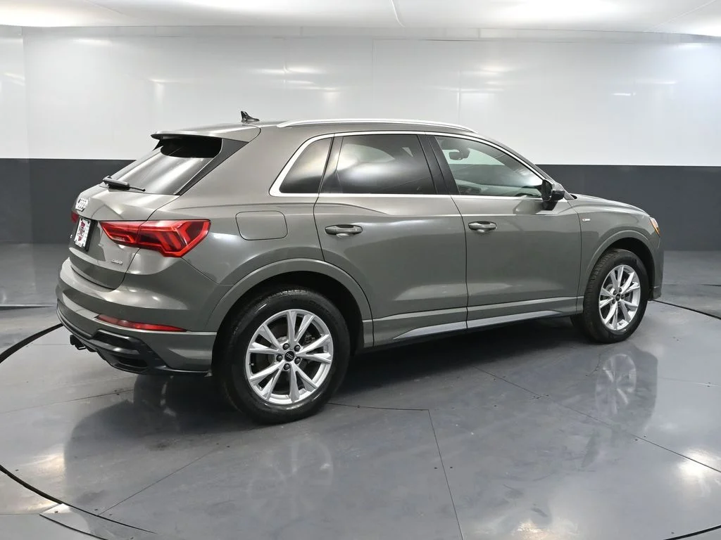 Used 2022 Gray Audi Premium image 5