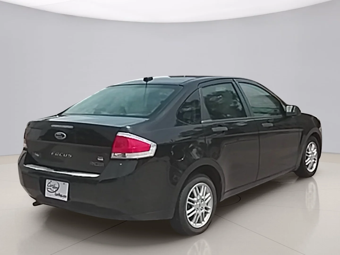 Used 2010 Black Ford SE image 5