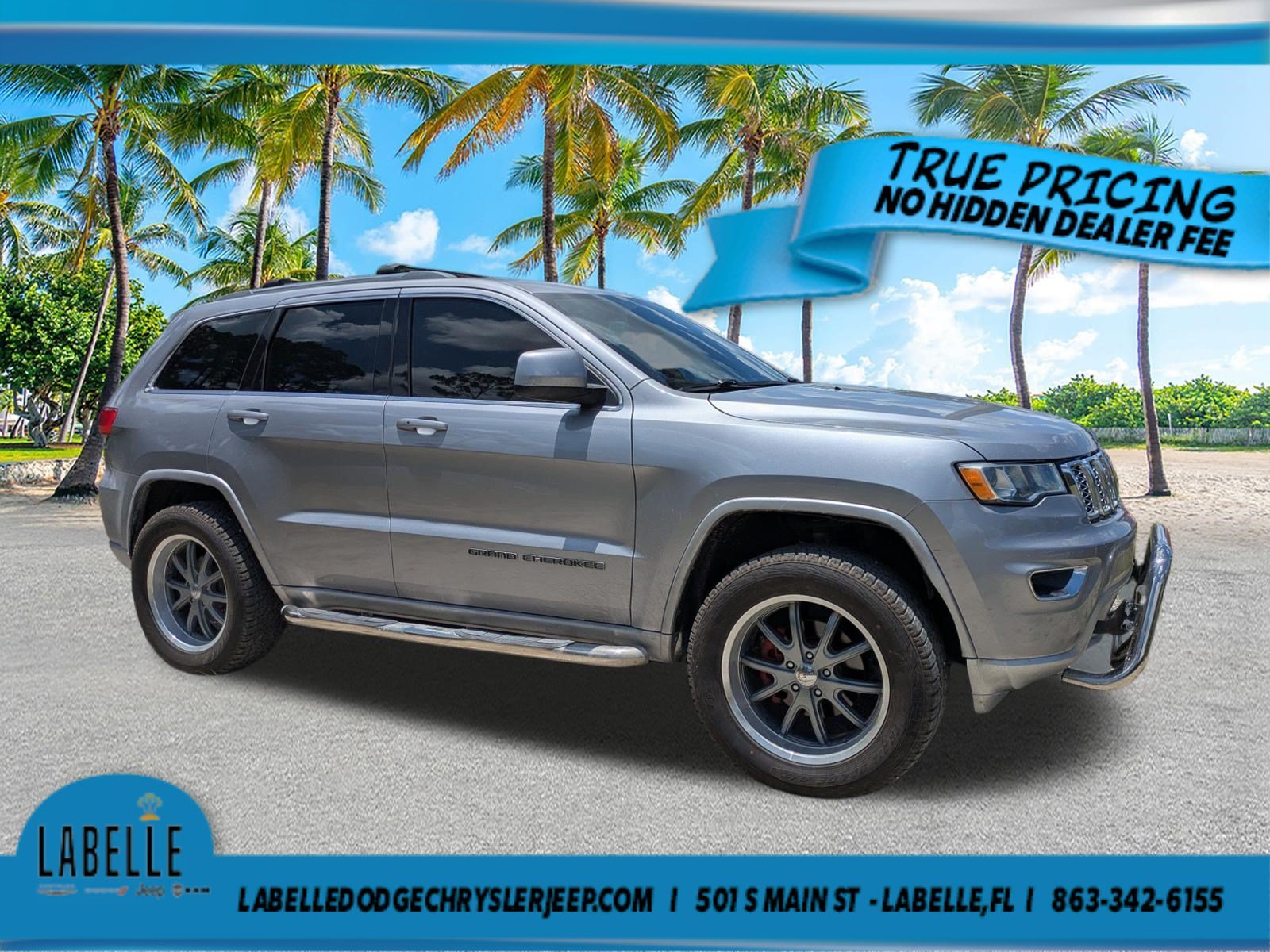 Used 2018 Billet Silver Metallic Clearcoat Jeep Laredo E image 1