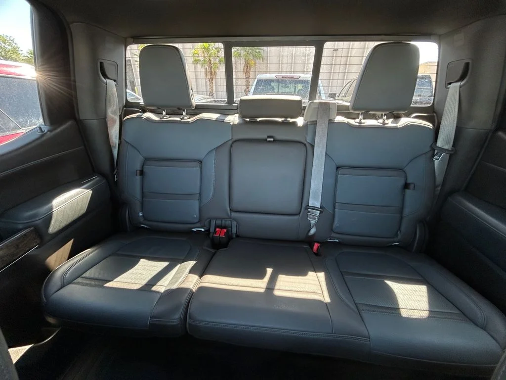 Used 2020 White GMC Denali image 19