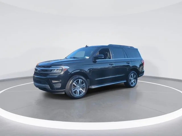 Used 2023 Black Ford XLT image 4