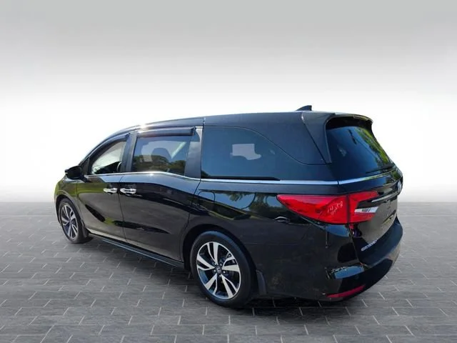 Used 2023 Black Honda Touring image 6