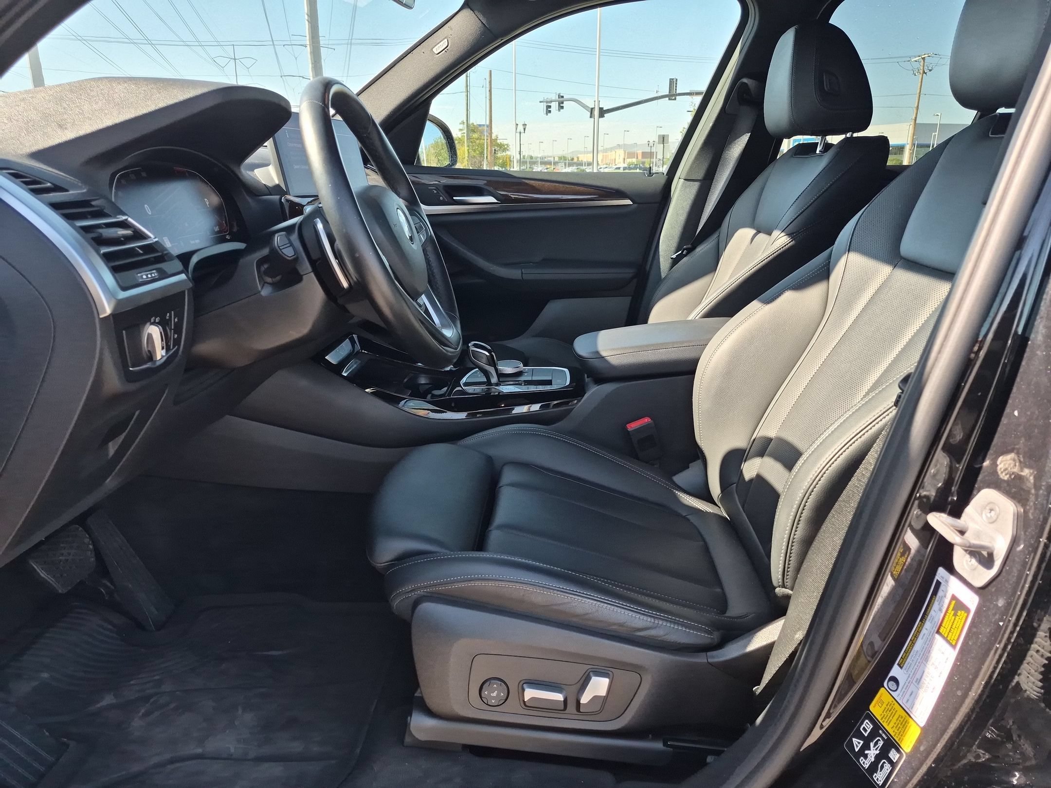 Used 2023 Black Sapphire Metallic BMW xDrive30i image 15