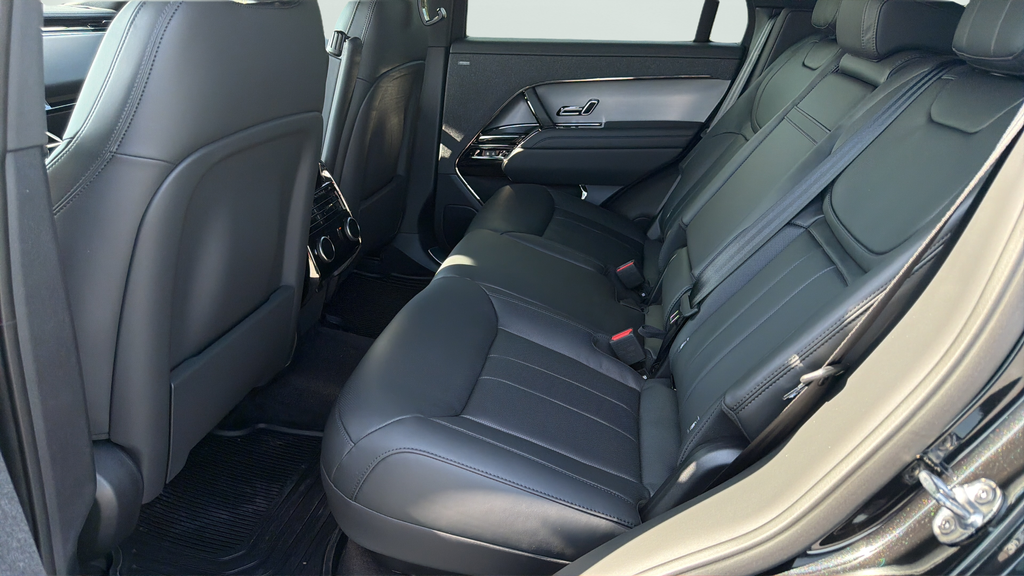 New 2026 Santorini Black Land Rover SE image 18