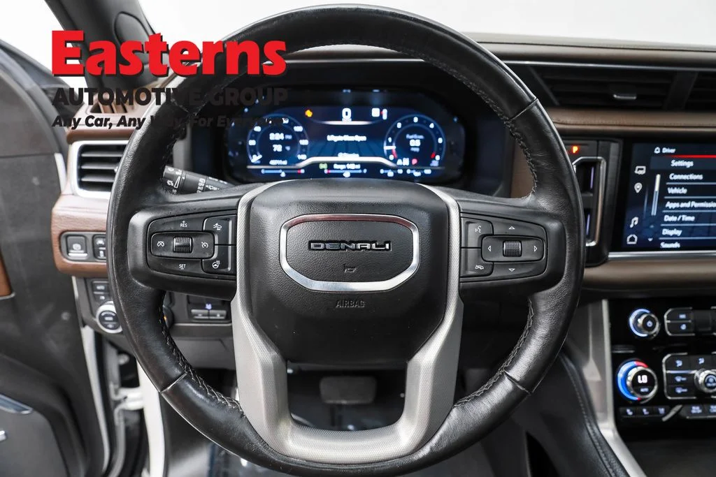 Used 2022 White GMC Denali image 10