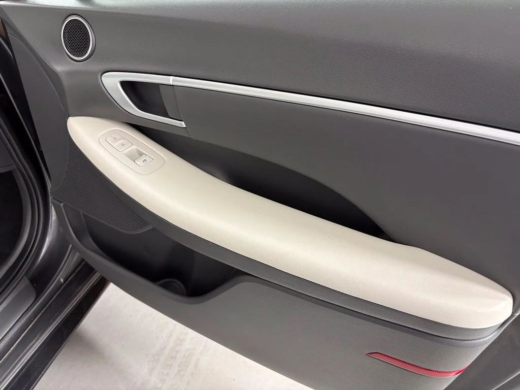 Used 2024 Gray Hyundai SEL image 39