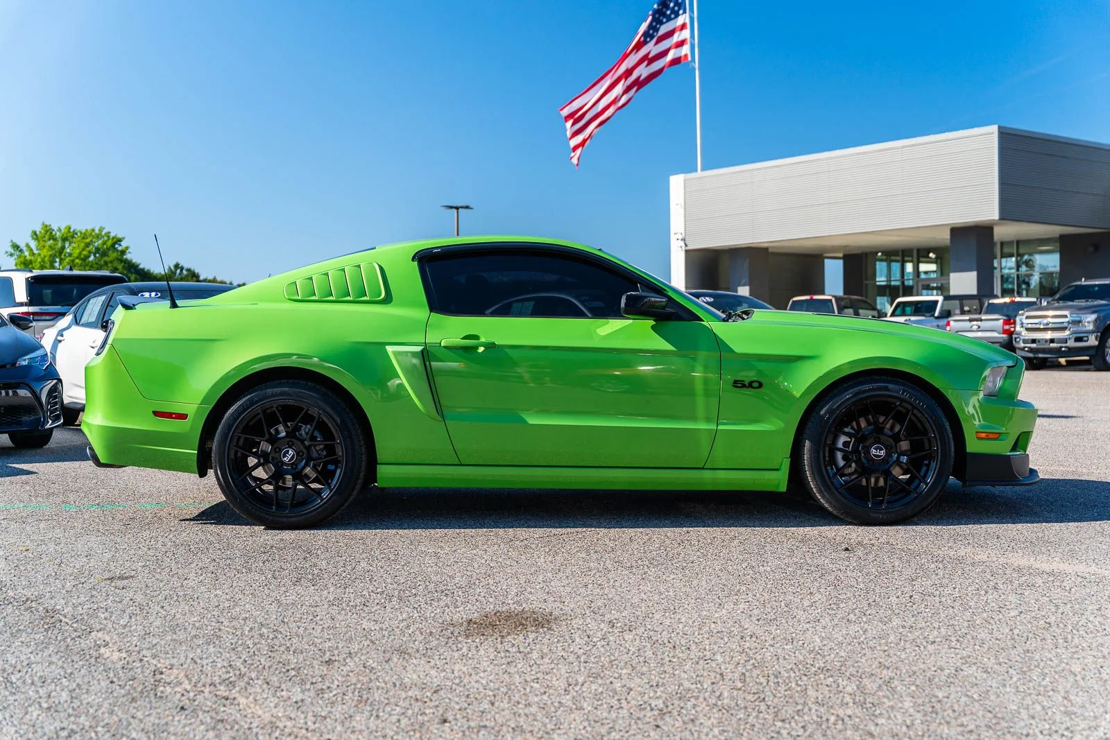 Used 2014 Green Ford GT image 8