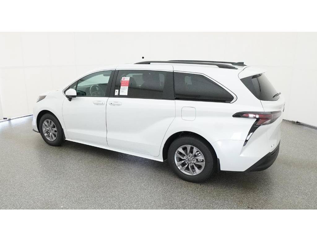 New 2026 Wind Chill Pearl Toyota XLE image 4