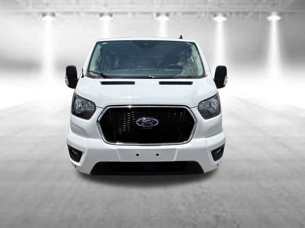 Certified Used 2025 Oxford White Ford XLT image 10
