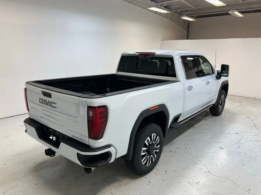 New 2026 Glacier White Tricoat GMC Denali Ultimate image 2