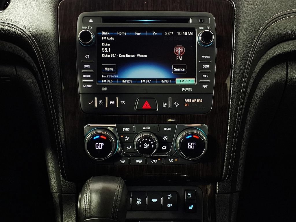 Used 2016 IRIDESCENT PEARL TRICOAT Chevrolet LTZ image 24