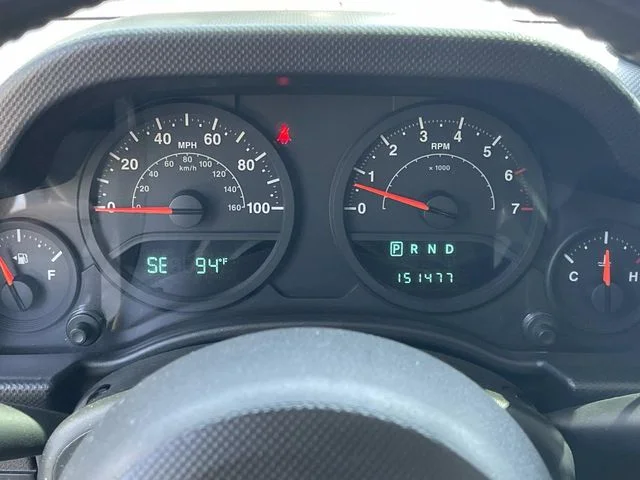 Used 2008 Silver Jeep X image 30