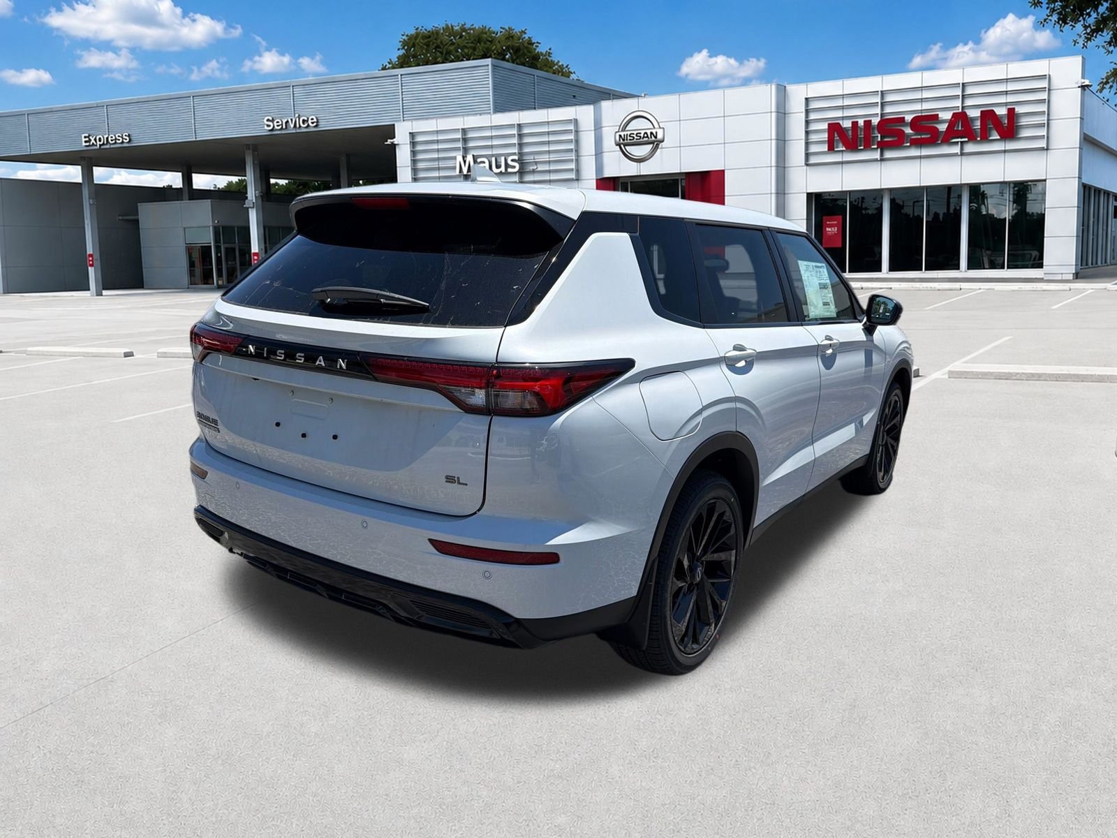 New 2026 White Nissan SL image 4
