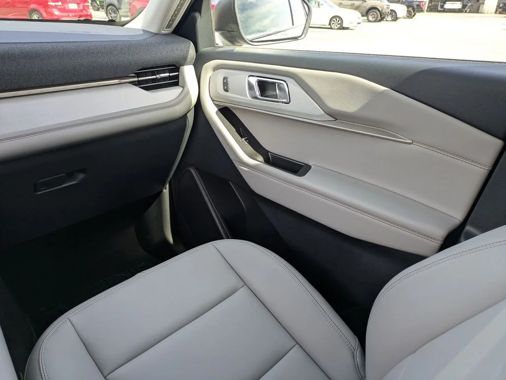 New 2026 Carbonized Gray Metallic Ford Active image 19