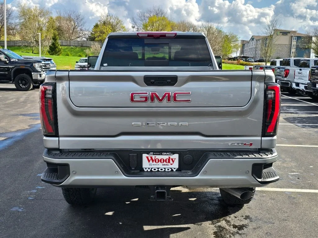 2026 GMC Sierra 2500HD AT4 - Photo 8