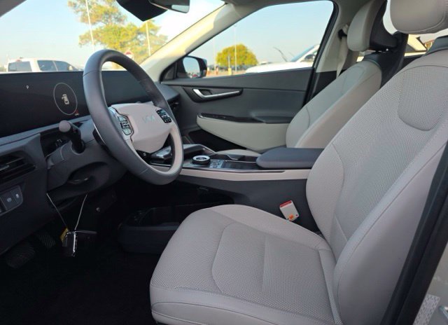 Used 2023 Glacier Kia Wind image 9