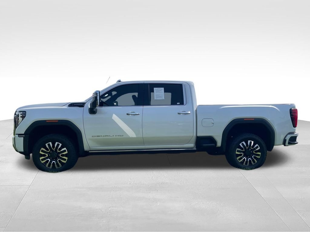 Used 2024 White GMC Denali Ultimate image 2