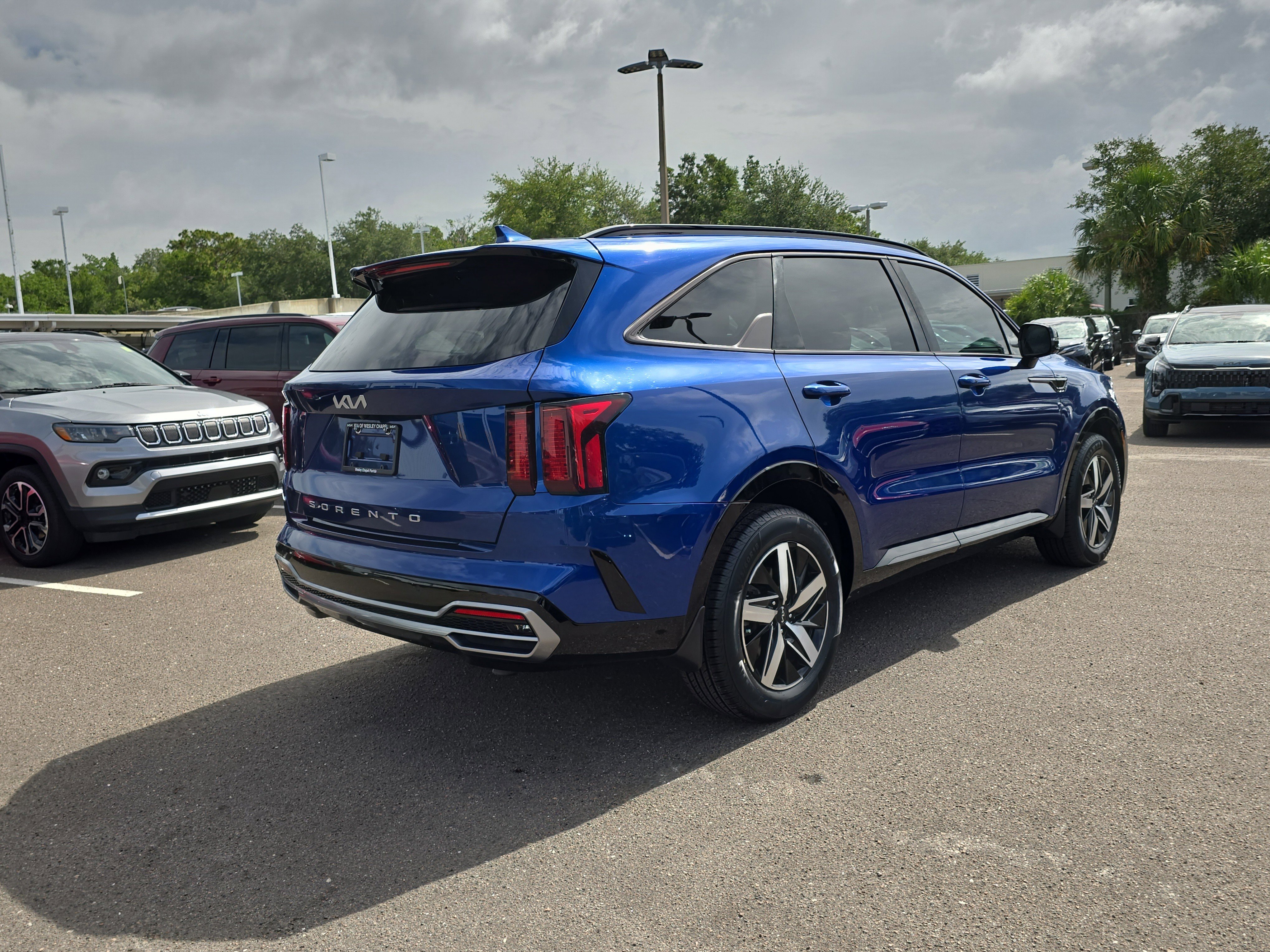 Certified Used 2022 Sapphire Blue Kia EX image 8