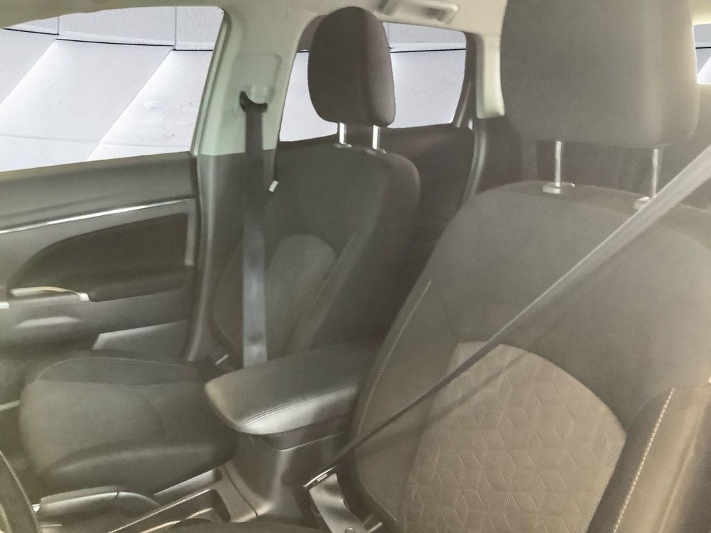 Used 2020 Silver Mitsubishi 2.0 SE image 8