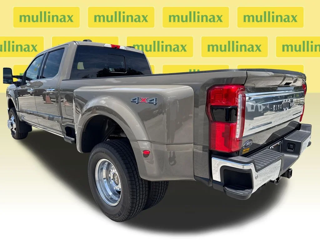 New 2026 Gray Ford King Ranch image 4