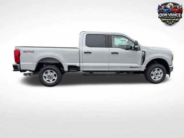New 2026 White Ford XLT image 5