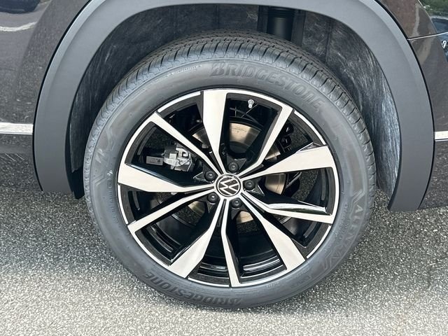 New 2026 Deep Black Pearl Volkswagen 2.0T SEL Premium R-Line image 20