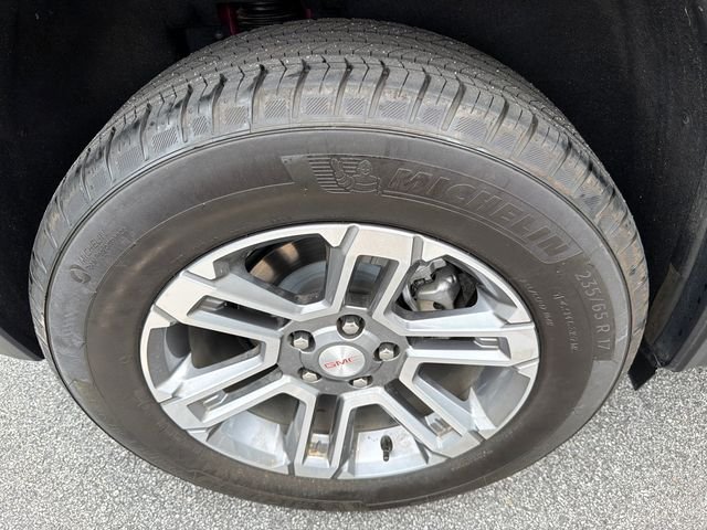 Used 2025 Red GMC Elevation image 17