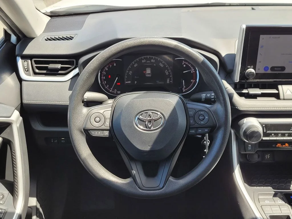 Used 2024  Toyota LE image 12