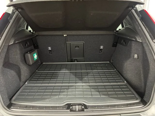 2026 Volvo XC40 Ultra - Photo 22