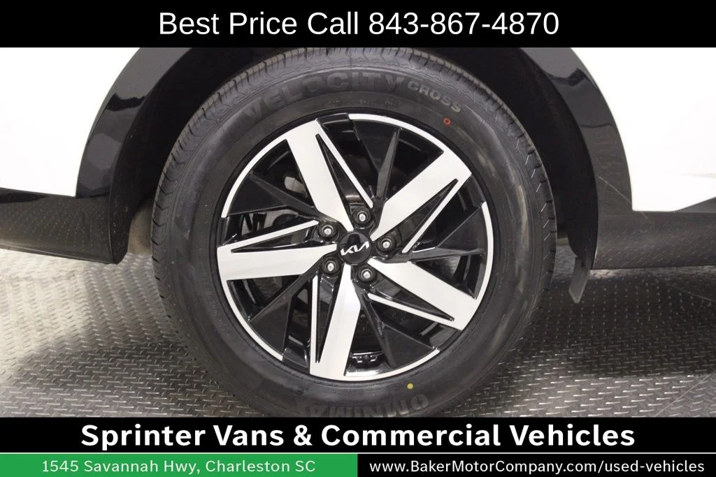 Used 2023 White Pearl Kia S image 14