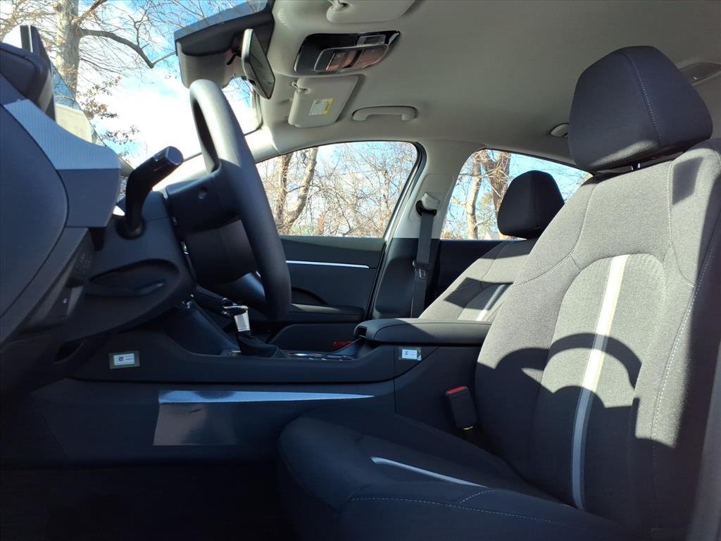 New 2026 Serenity White Pearl Hyundai SE image 14