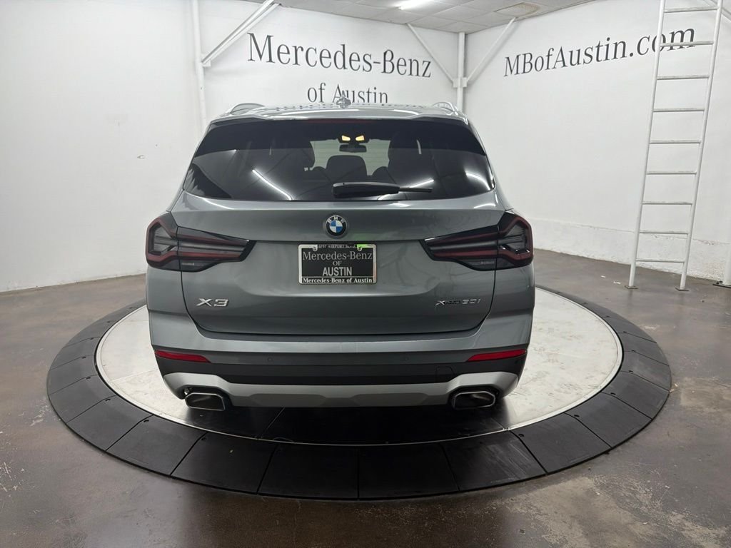 Used 2023 Gray BMW xDrive30i image 6